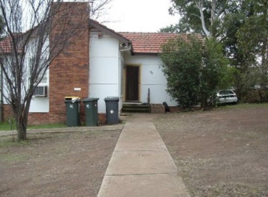92 Hoddle Avenue, Campbelltown, NSW 2560