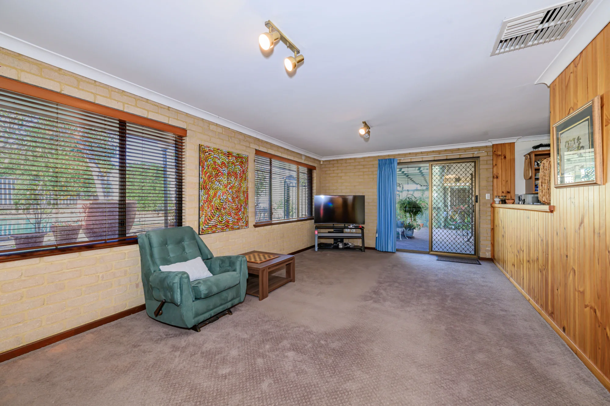 92 Riverside Drive, South Guildford, WA 6055