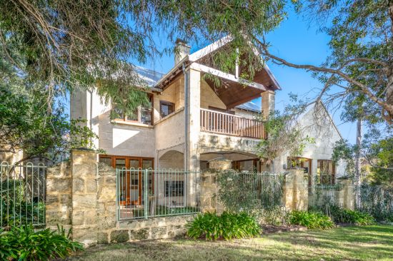93 Thompson Road, North Fremantle, WA 6159