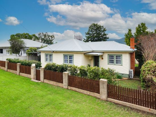 94 Denne Street, Tamworth, NSW 2340
