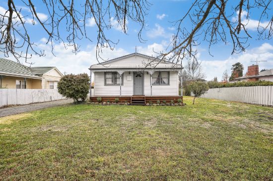 94 Steiglitz Street, Ballan, Vic 3342