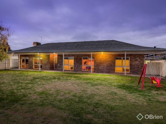 99 Golf Links Road, Berwick, Vic 3806