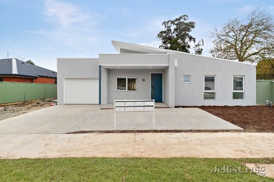 Room 5/9 Nyora Grove, Mount Helen, Vic 3350