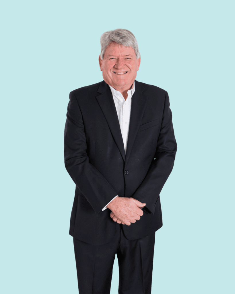 Ian  Hutchison - Real Estate Agent