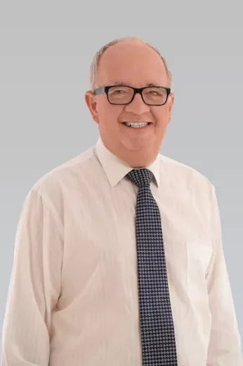 Ian Weaving - Real Estate Agent at Hicks Real Estate - Everton Park Ian Weaving - Real Estate Agent at Hicks Real Estate - Everton Park