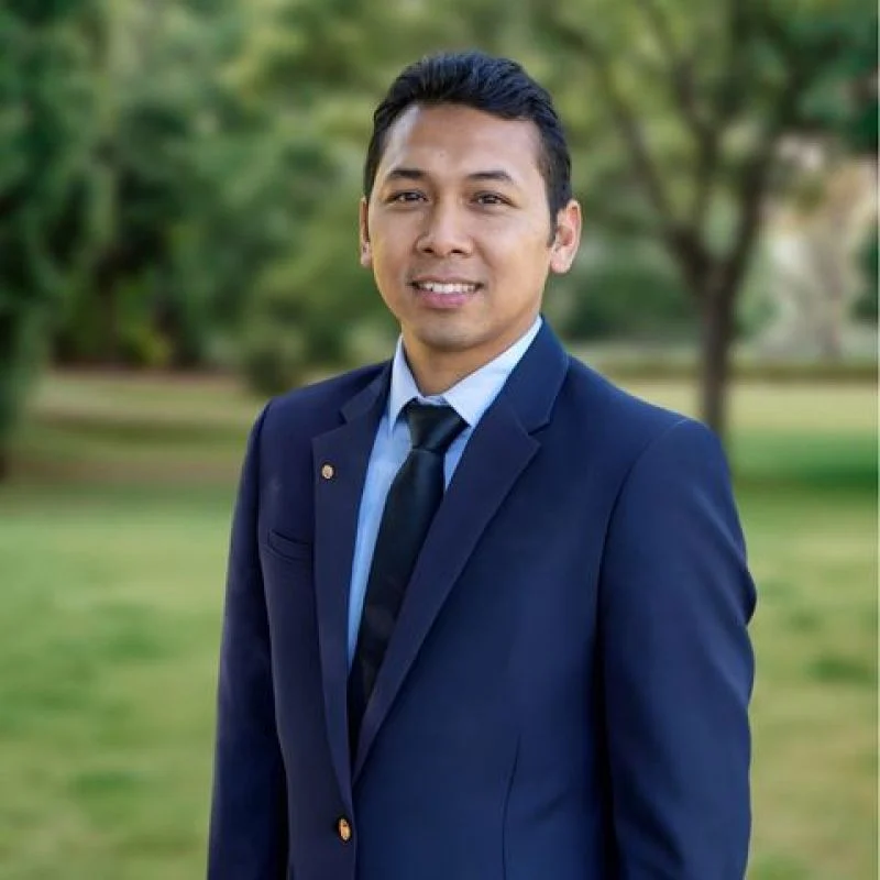 Ken Ardhiha - Real Estate Agent