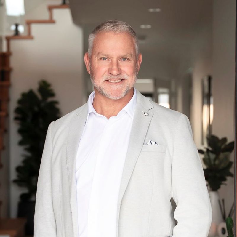 Brett White - Real Estate Agent