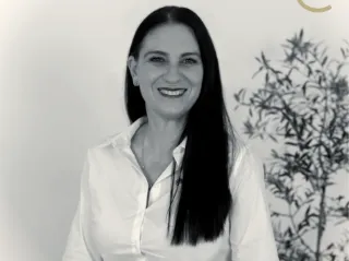 Carolyn Russo - Real Estate Agent