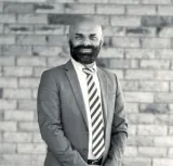 Navneet  Singh - Real Estate Agent From - C21 LeadingRe - BOX HILL