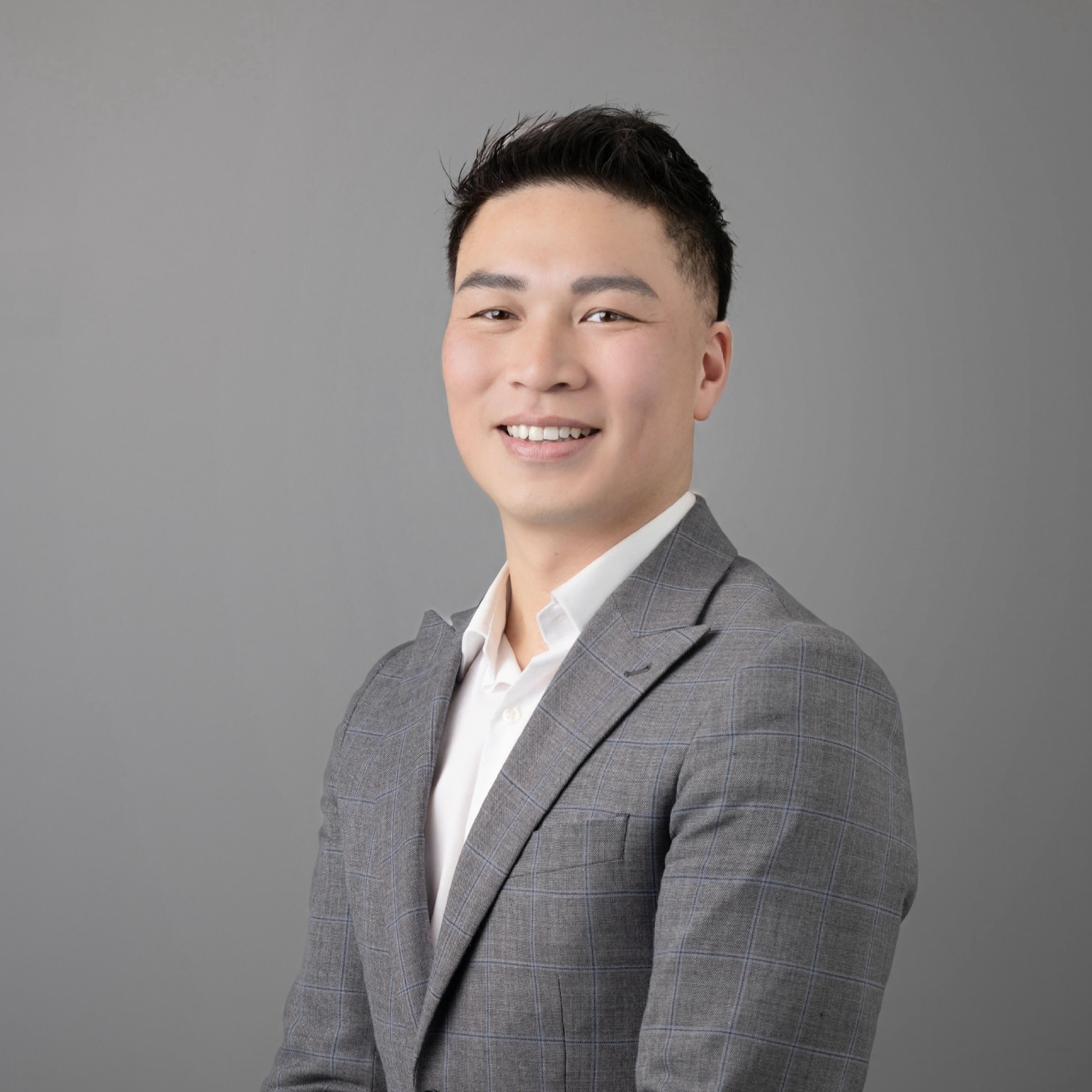 Vinh Tran - Real Estate Agent