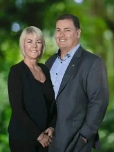 James and Toni Thompson - Real Estate Agent at Leanne Hurley - BATHURST
