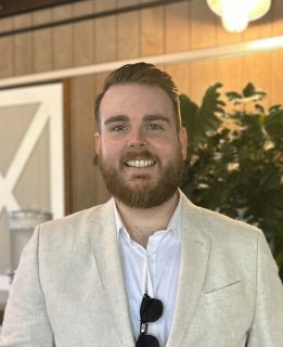 Zach Bennett - Real Estate Agent