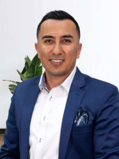 Ismat Ahmadi - Real Estate Agent at Barry Plant - Pakenham