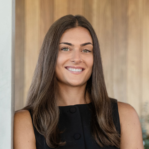Izzy Fallowfield - Real Estate Agent