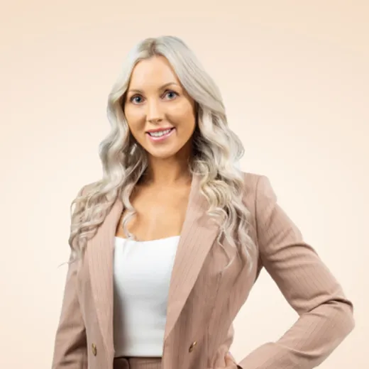 Jade Perryman - Real Estate Agent at Clarke & Co Estate Agents
