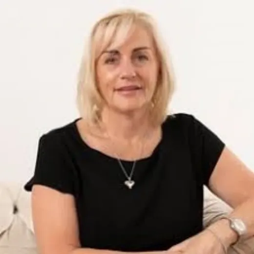 Jill Henry - Real Estate Agent at Stone Real Estate - Lindfield