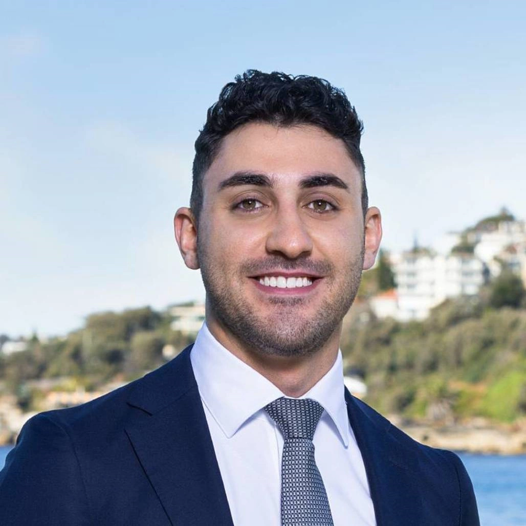 Joey Shatari - Real Estate Agent