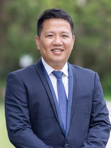 Johnson Chen - Real Estate Agent at Ray White - CALAMVALE
