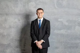 Jonathan Avris - Real Estate Agent