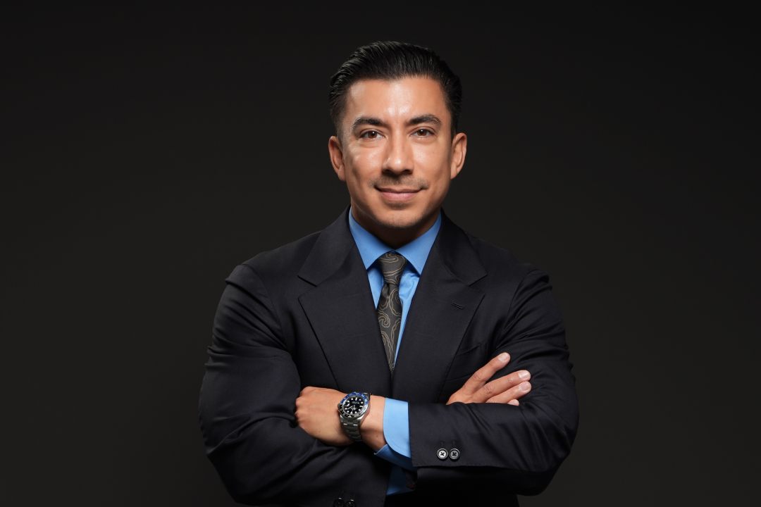 JONATHAN VIEWEY - Real Estate Agent