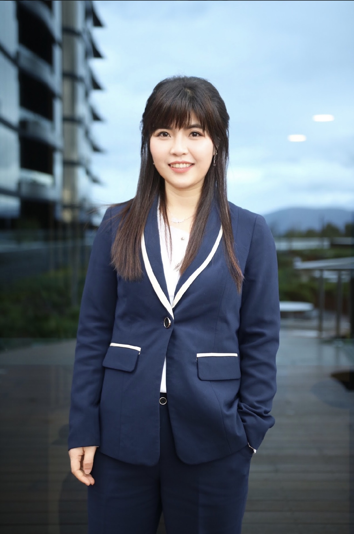 Julie Zhou Real Estate Agent