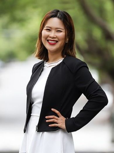 June Lo - Real Estate Agent at Coronis South