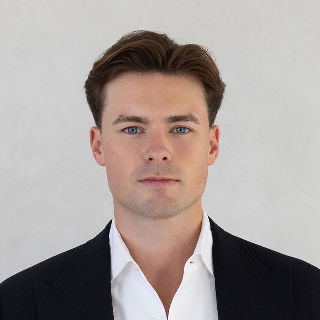 Lewis Jones - Real Estate Agent