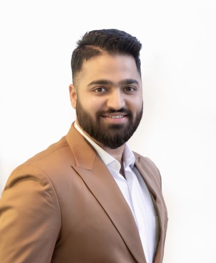 Kartik Kapoor - Real Estate Agent at Confidence Real Estate - BELCONNEN