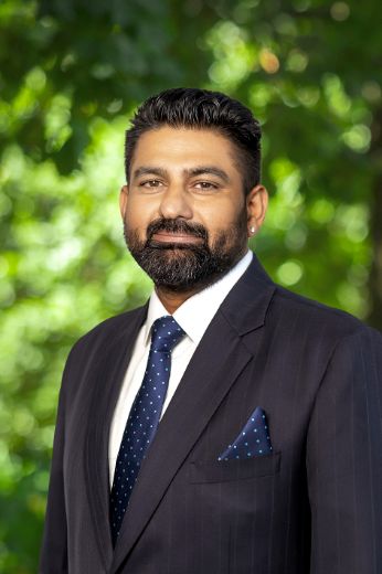 Kom Hayer - Real Estate Agent at Great Realty Group - MOUNT WAVERLEY