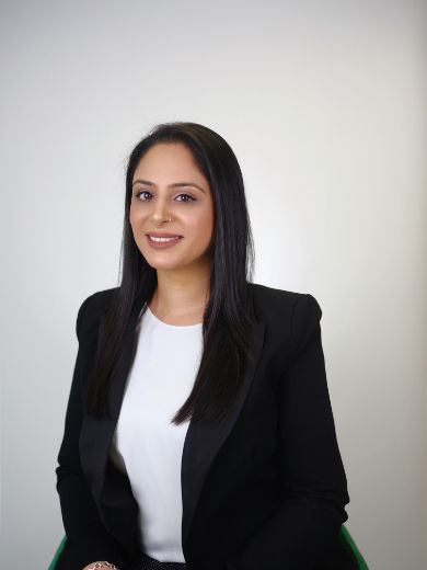 Komal Asif - Real Estate Agent at PW Realty Norwest - CASTLE HILL