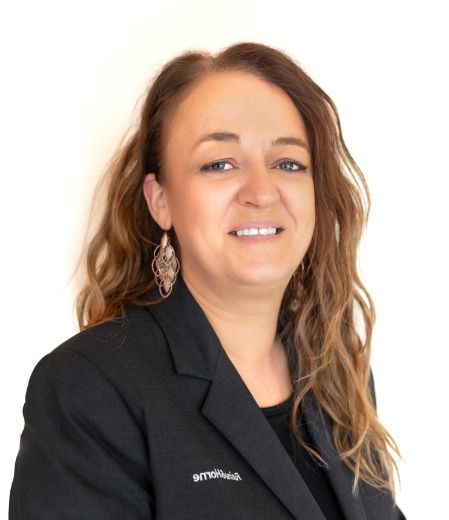 Kristy Bransden - Real Estate Agent at Raine&Horne Sorell, Tasman & East Coast - ST HELENS
