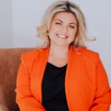 Kristy Wright - Real Estate Agent From - One Agency Fraser Coast - PIALBA