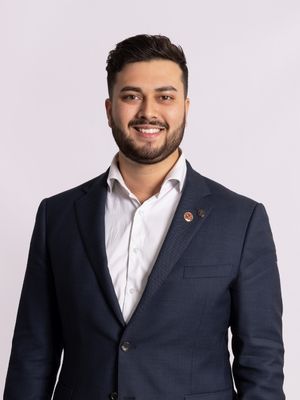 Lachlan Mackay Real Estate Agent