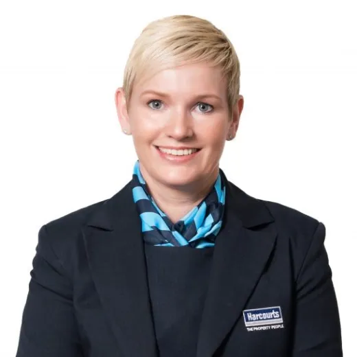 Laura Makowski Lifestyles - Real Estate Agent at Harcourts Lifestyles - Mount Annan