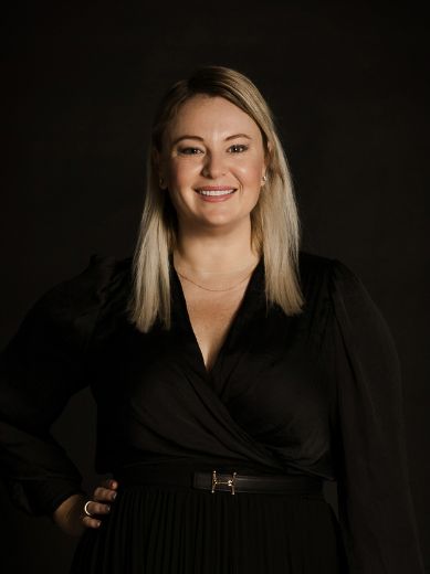 Laura Mckay - Real Estate Agent at Highland Project Marketing - TAREN POINT