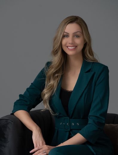 Laura Nasr  - Real Estate Agent at Christian Bel Real Estate