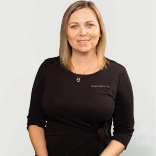 Laura McAllister - Real Estate Agent at Raine & Horne Townsville - Hermit Park