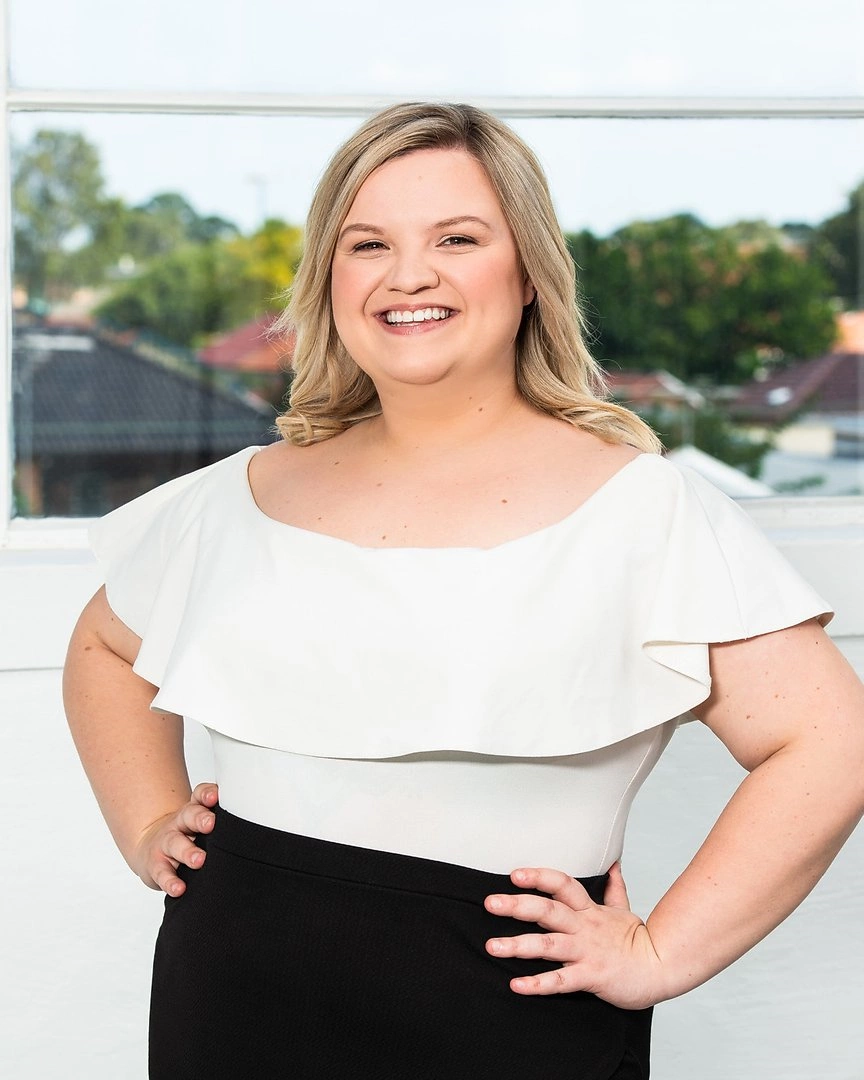 Lauren  Smith-Leslie Real Estate Agent