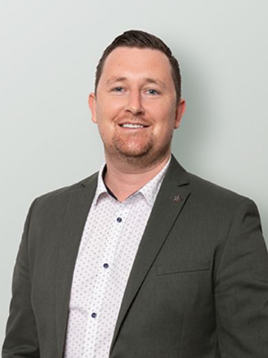 Lawrie Wilkinson - Real Estate Agent at Belle Property - Blue Mountains