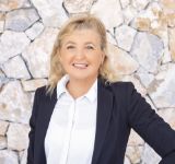 Leanne Southwell - Real Estate Agent From - Harcourts Property Centre Noosa
