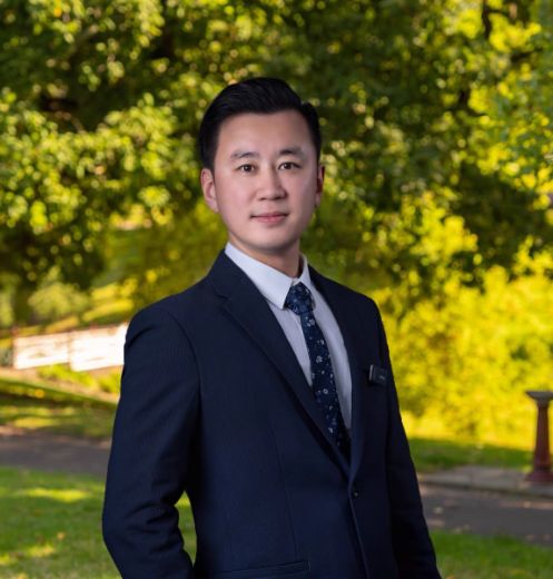 Leo Ding - Real Estate Agent at Smart Listing - Hawthorn East