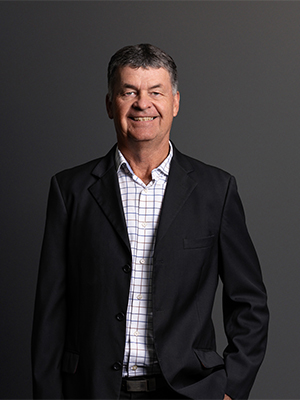 Les Svensson - Real Estate Agent