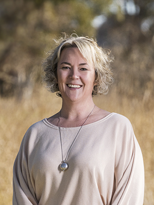 Lesley Cloake - Real Estate Agent