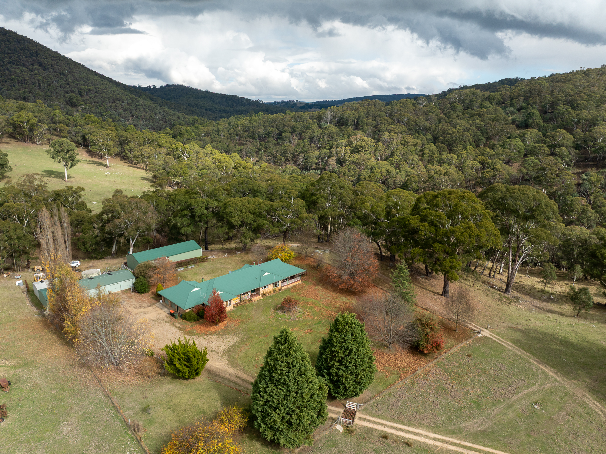 131 Karawina Drive, Oberon, NSW 2787 131 Karawina Drive, Oberon, NSW 2787