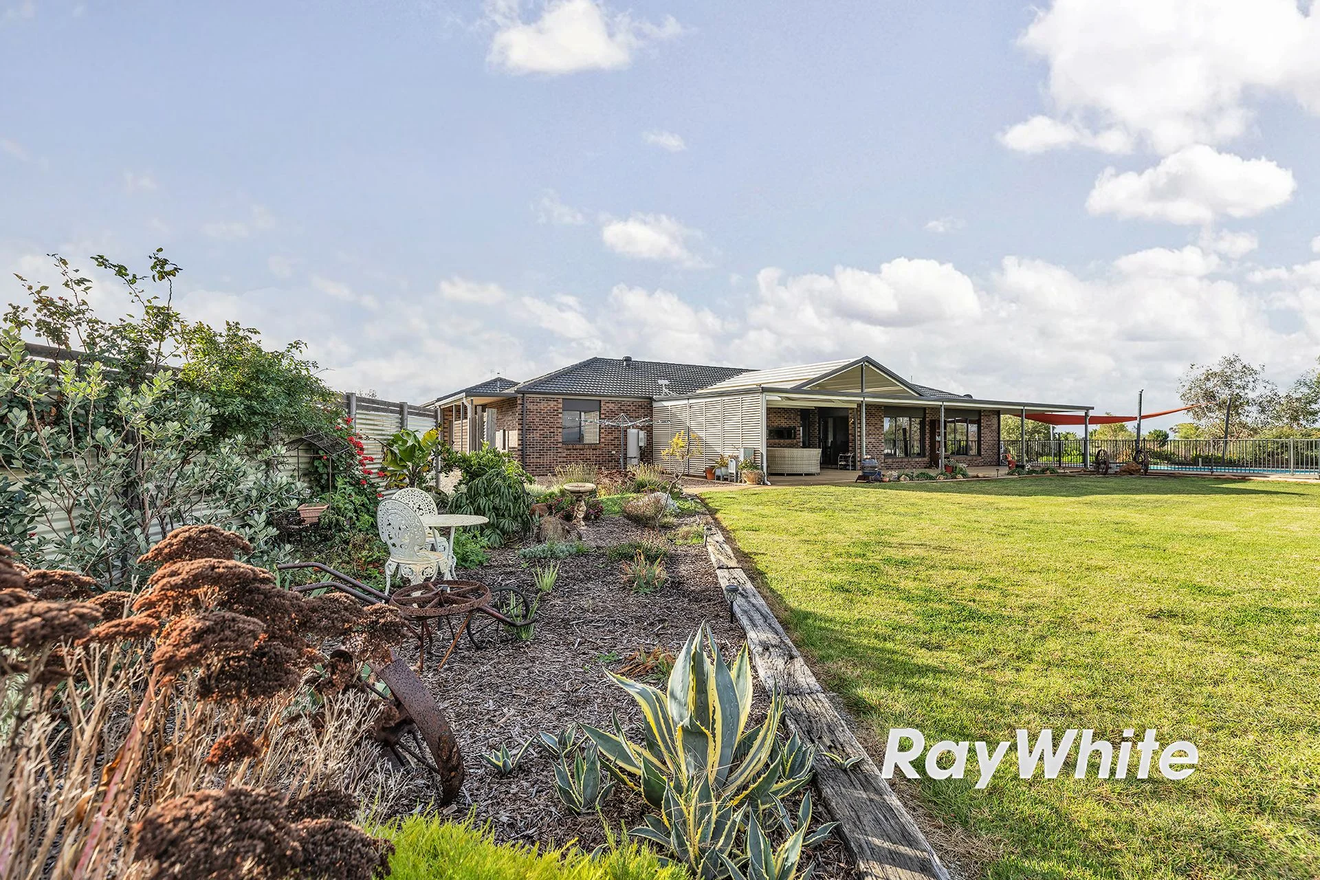 715, Echuca West VIC 3564