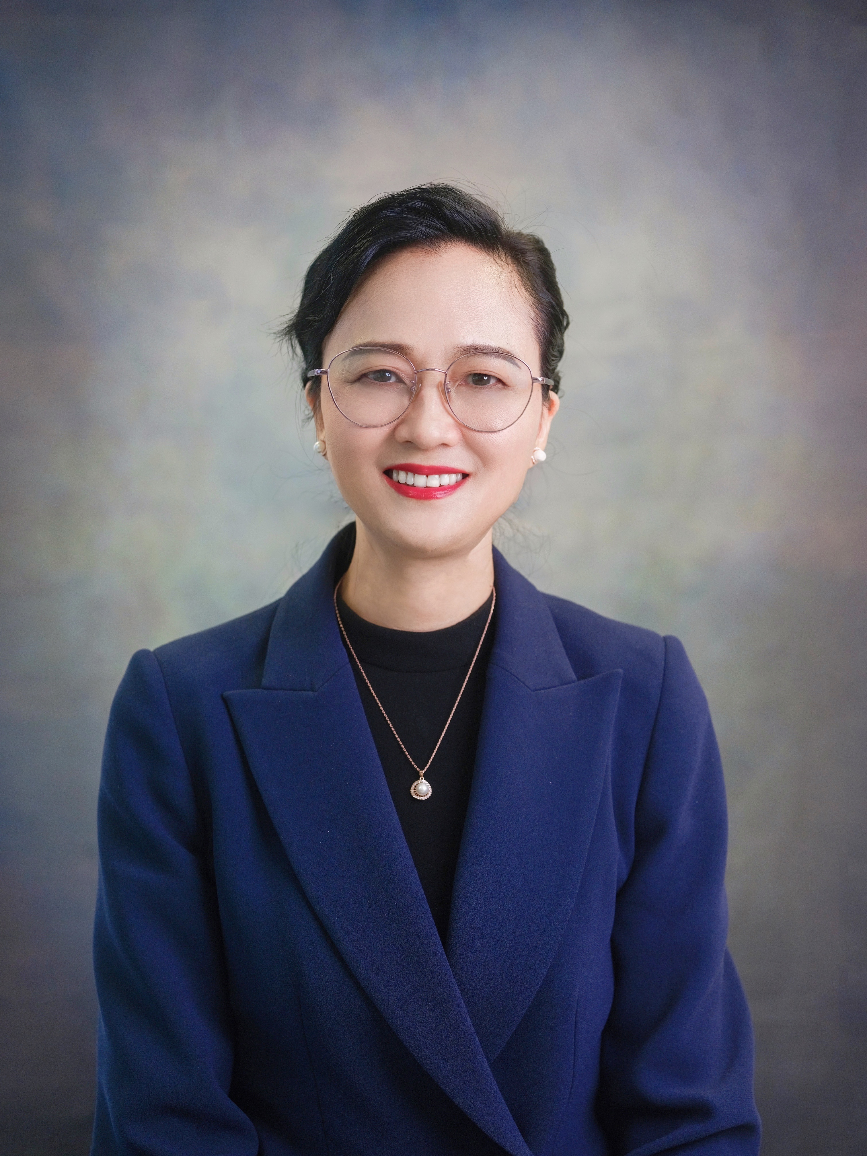 Lilian Zhong Real Estate Agent