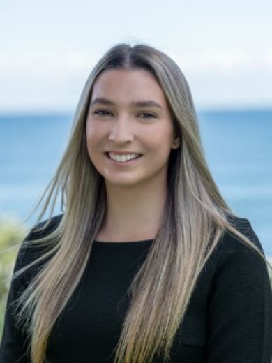 Lily Morris - Real Estate Agent at Ray White - Long Jetty