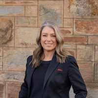 Lisa Curnow - Real Estate Agent
