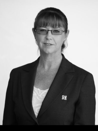 Lisa Hanlan - Real Estate Agent at First National Real Estate Coffs Coast