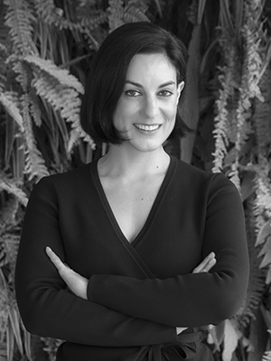 Lisa Perruzza Real Estate Agent